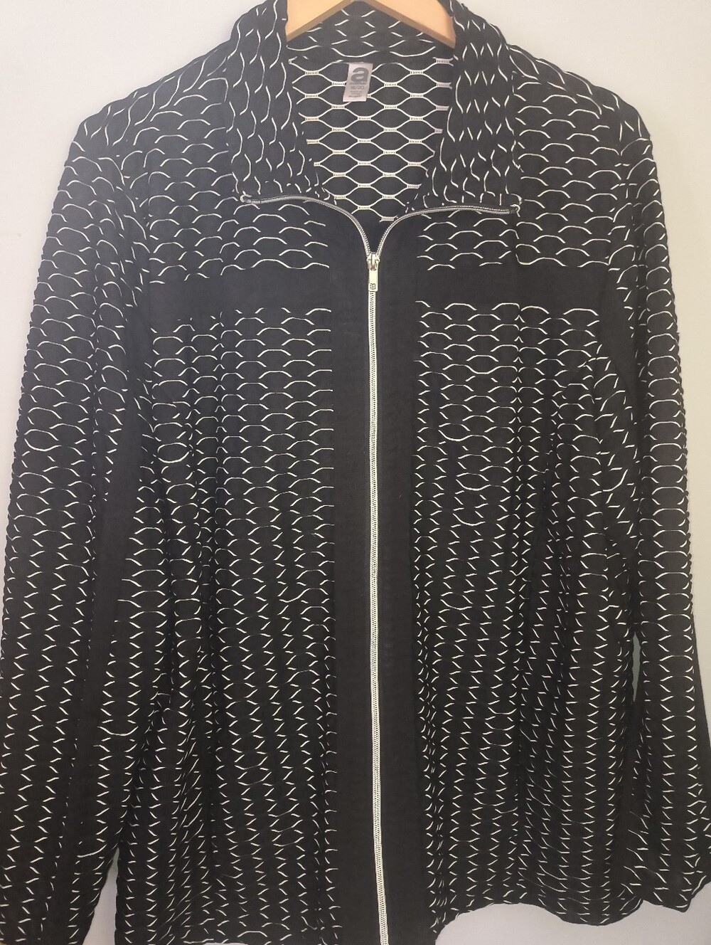 a avene Sporty Jacket.
